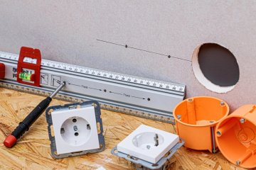 Značkovací pravítko, s rukojetí a vodováhou, 750mm