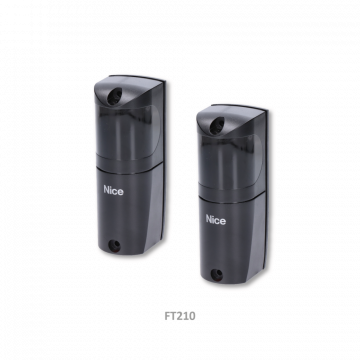 Fotobuňky 1 pár, bezdrátový vysílač, je nutno dokoupit baterii FTA1 nebo FTA2, nastavení 210° vertikálně a 30° horizontálně.